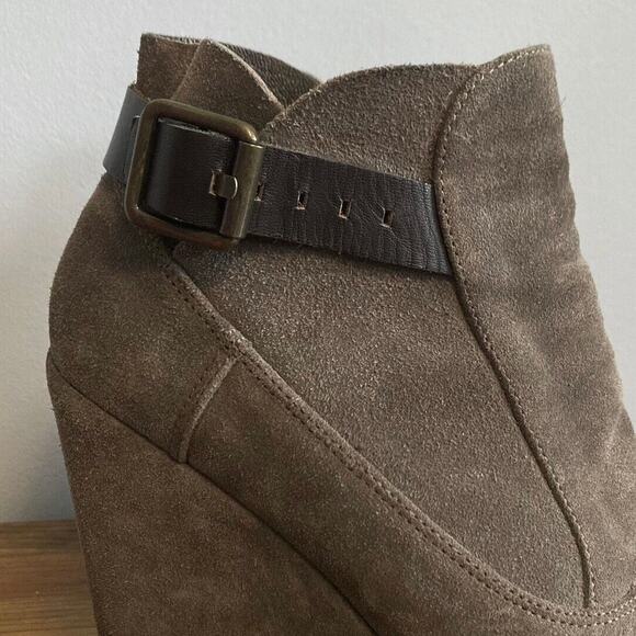 Allsaints Boots Taupe Suede Ankle booties Sz 38 or 7.5 Great cond 3.5” Heel $325 - Picture 6 of 16